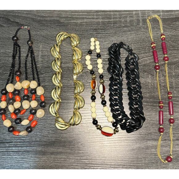 Vintage Lot‎ of 5 Black Cream Gold Red Maroon Tone Statement Beaded Necklaces - Picture 1 of 8